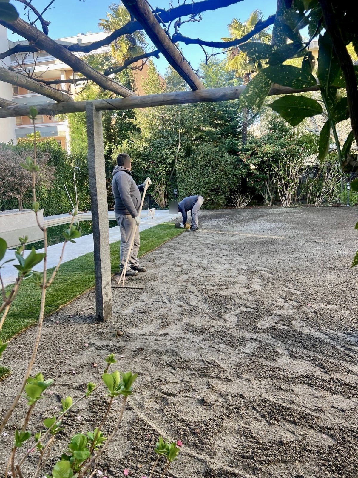 Livellamento del terreno Livellamento del terreno — Giardinaggio, opera Nikola Giardini e Figli in Ticino